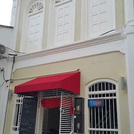Rainbow House Hotel George Town Exterior photo